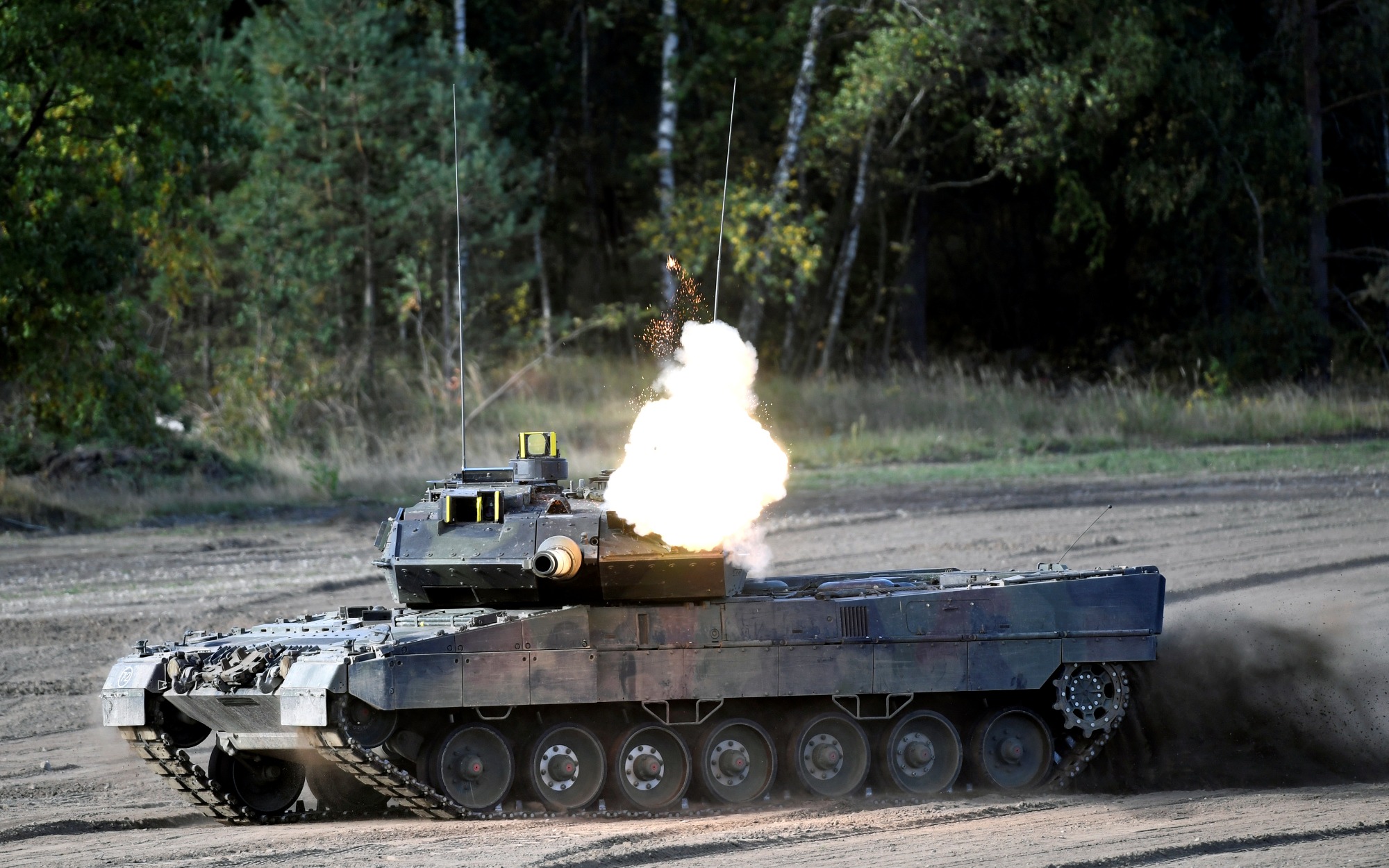 France and Germany Are Teaming Up To Build a New Super Tank | The 